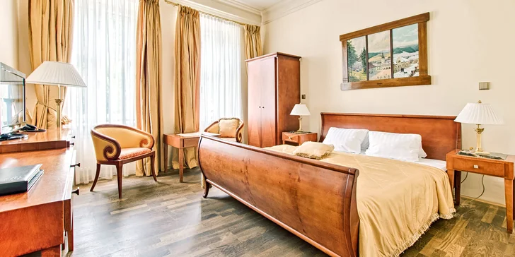 Pobyt v luxusním historickém hotelu ve Štramberku se snídaní či polopenzí, vínem a Lašskými lázněmi