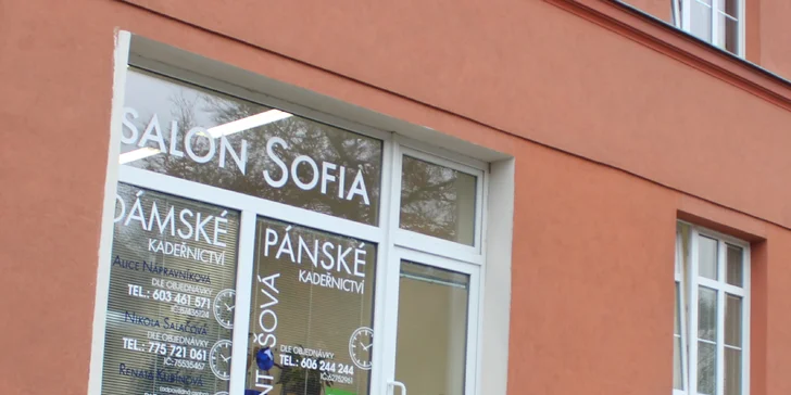 Dámský střih i s možností barvení včetně výživné masky na vlasy