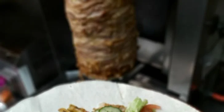 Poctivý a čerstvý kebab v tortille či s hranolky v nově otevřeném bistru