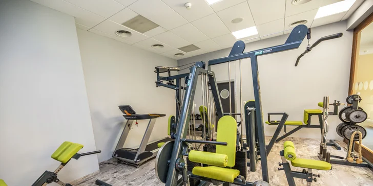 1–2 noci ve 4* zámeckém hotelu Větruše se snídaní a hodinou ve vířivce