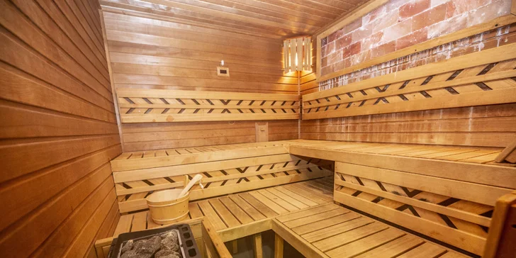 1–2 noci ve 4* zámeckém hotelu Větruše se snídaní a hodinou ve vířivce