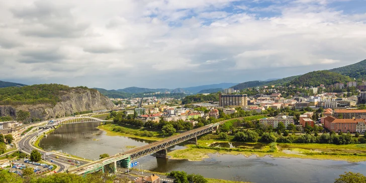 1–2 noci ve 4* zámeckém hotelu Větruše se snídaní a hodinou ve vířivce