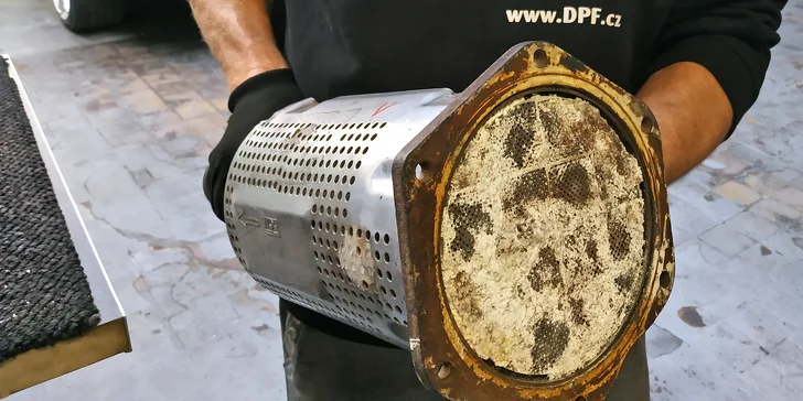 Záloha na čištění filtru pevných částic: diagnostika, kontrola inspekční kamerou a vysokotlaké čištění