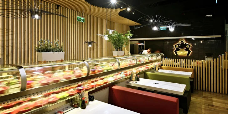 Running sushi v OC Šestka: až 2 hodiny neomezené konzumace v Sumo Sushi & Grill Restaurant
