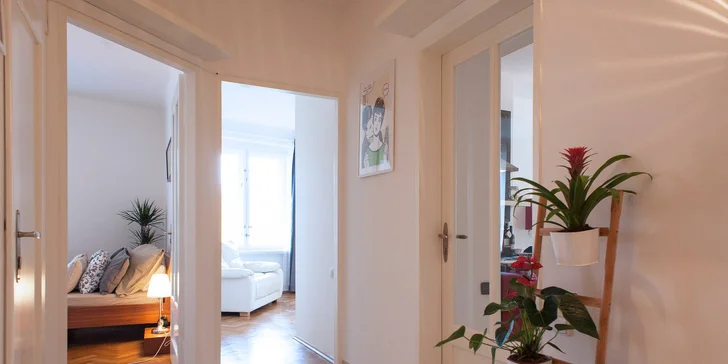 Pobyt na pražských Vinohradech: apartmán s kuchyňkou až pro 6 osob