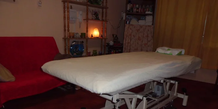 Masáž zad a šíje včetně chiropraxe a Dornovy metody
