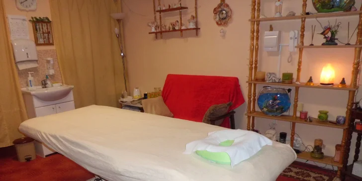 Masáž zad a šíje včetně chiropraxe a Dornovy metody