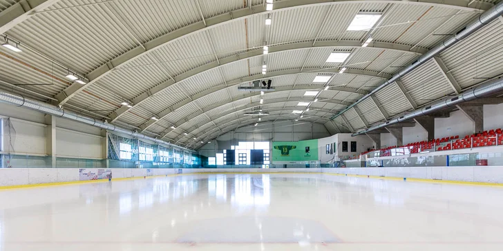 Hurá na led: veřejné bruslení v ICE ARENĚ pro děti i dospělé