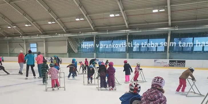 Hurá na led: veřejné bruslení v ICE ARENĚ pro děti i dospělé
