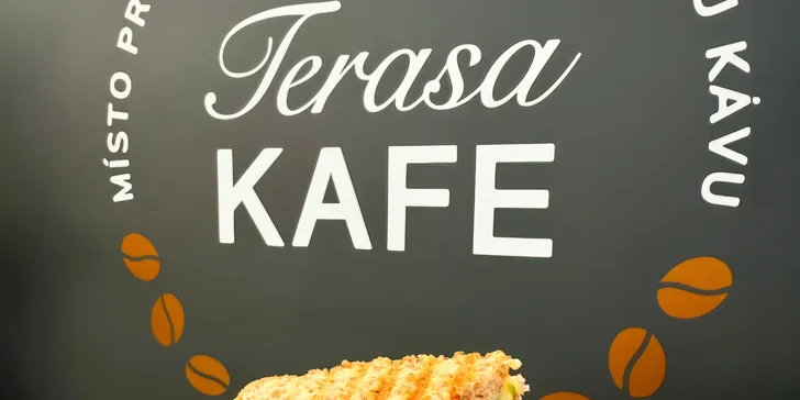 Zážitek doladí krémové cappuccino. 