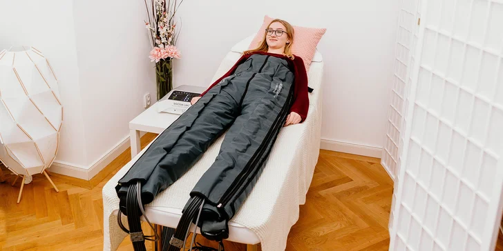 Proticelulitidní zábal v přístrojové lymfodrenáži
