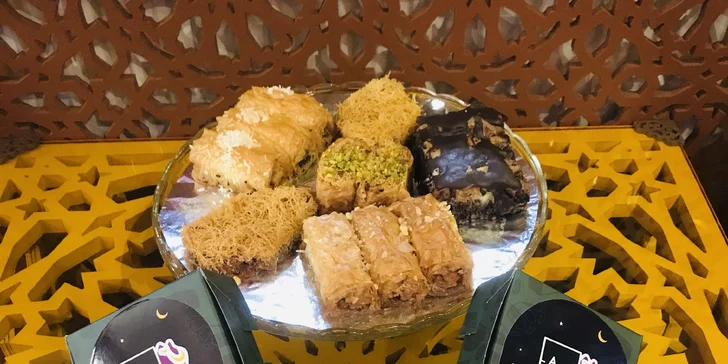 Posezení v orientální čajovně La Kasbah pro dva: čaj i baklava
