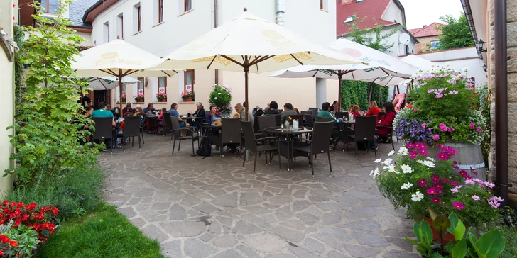 Pobyt v srdci Českého ráje: hotel se snídaní i polopenzí s degustační večeří