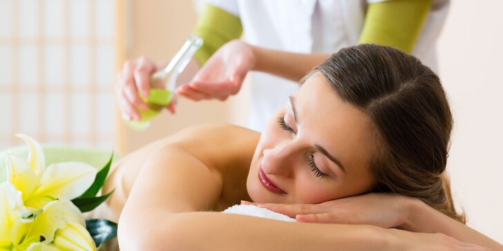 Nechte se hýčkat: hodinová masáž podle výběru a 30minutová aroma lázeň