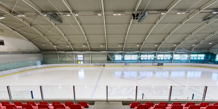 Hurá na led: veřejné bruslení v ICE ARENĚ pro děti i dospělé