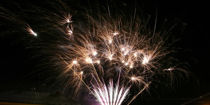 Odpalte konec roku stylově! Ohňostroje Pyromoravia: 154-306 ran