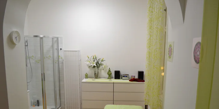 Relaxační celotělová aromatická masáž pro ženy i muže: 60 nebo 90 minut