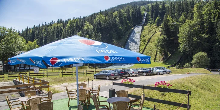 Rodinný pobyt v Harrachově: snídaně či polopenze i relax ve wellness