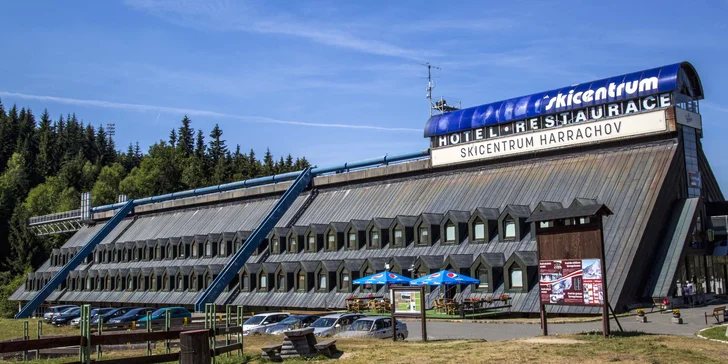 Rodinný pobyt v Harrachově: snídaně či polopenze i relax ve wellness