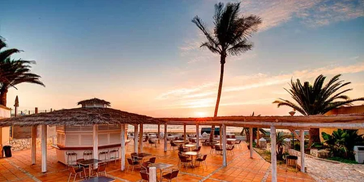 Nádherné pobřeží Costa Calma - 4* hotel s all inclusive v centru města