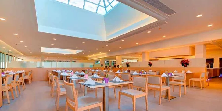 Nádherné pobřeží Costa Calma - 4* hotel s all inclusive v centru města
