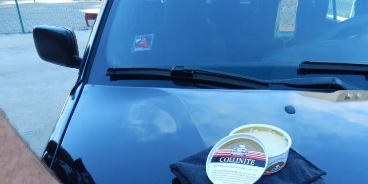 Ochrana vozidla před zimou, aplikace tekutých stěračů nebo čištění interiéru