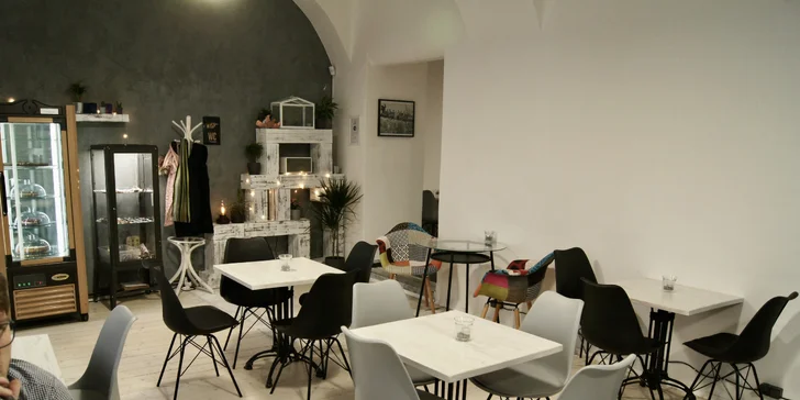 Sklenka prosecca či Ciao Spritzu, vodní dýmka nebo rovnou oboje v centru Prahy