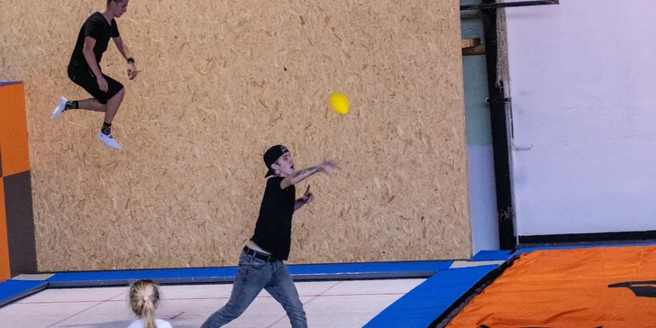 Pojďte si zaskákat: vstupy i permanentky do trampolínového centra