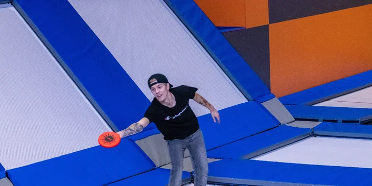 Pojďte si zaskákat: vstupy i permanentky do trampolínového centra