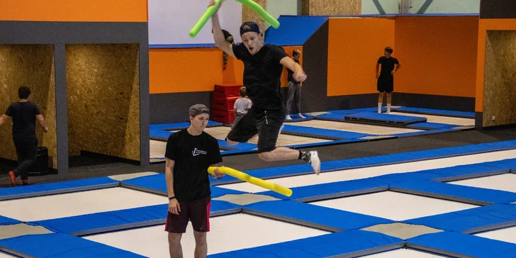 Pojďte si zaskákat: vstupy i permanentky do trampolínového centra