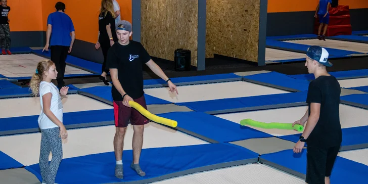 Pojďte si zaskákat: vstupy i permanentky do trampolínového centra