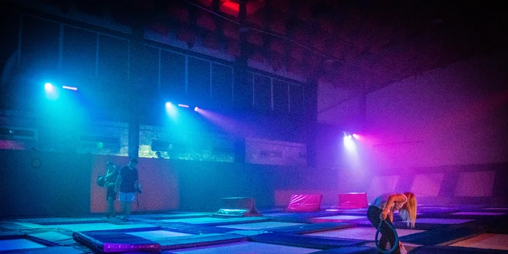 Pojďte si zaskákat: vstupy i permanentky do trampolínového centra