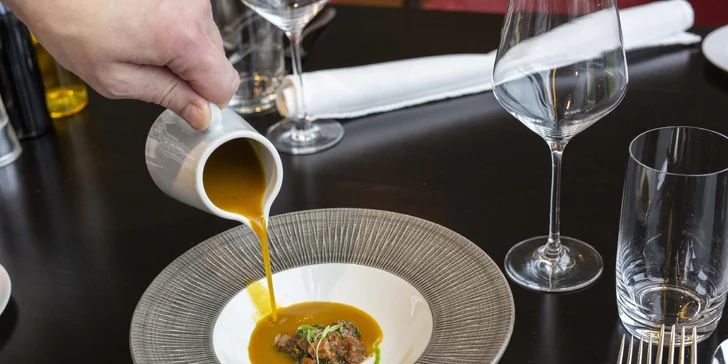 Degustační menu o 7 chodech připravené uznávaným šéfkuchařem