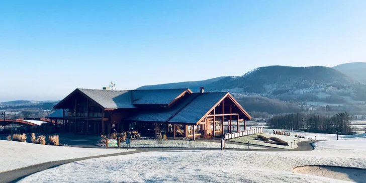 Wellness pobyt v luxusním resortu v Beskydech: snídaně, masáž i výlety