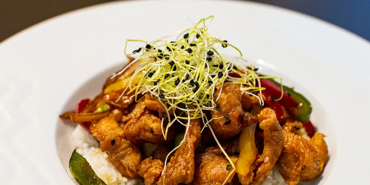 Chutě Japonska: sety s 16 a 42 ks sushi, polévkami, salátem a kuřecím teriyaki