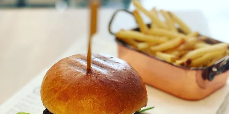 Otevřený voucher na burgery, křídla i polévky v hodnotě 400 nebo 800 Kč