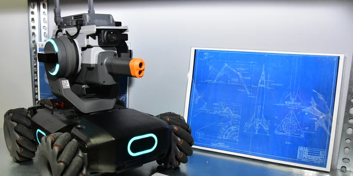 Hodina hry v robotí aréně: napínavé souboje s 1-4 roboty