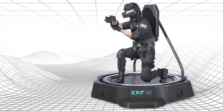 30 min. hraní ve virtuální realitě s pohybovou platformou KAT VR Walk