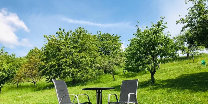 Pohodový pobyt se snídaní pro páry i rodiny v malebném Podkrkonoší