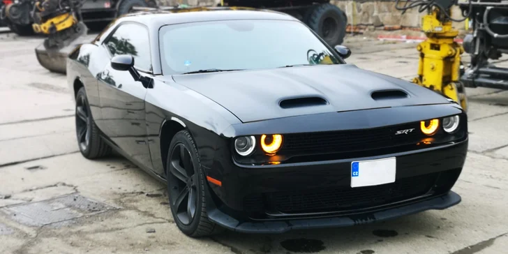 Mač amerických bestií: 20–60 min. v Chevroletu Camaro a Dodge Challenger