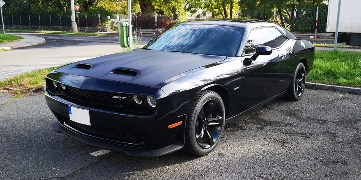 Mač amerických bestií: 20–60 min. v Chevroletu Camaro a Dodge Challenger