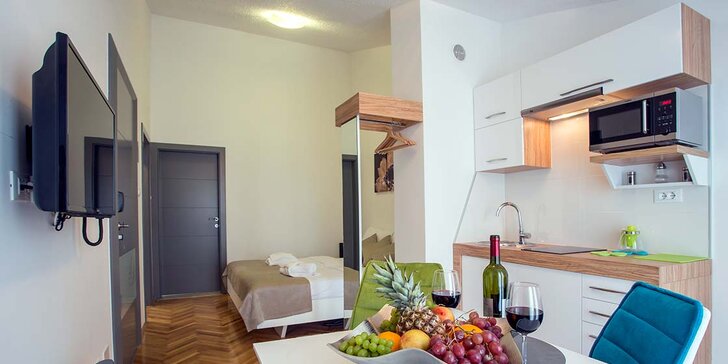 Chorvatská Pula: apartmán či studio přímo u moře, snídaně, možnost wellness