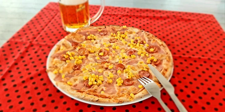1 nebo 2 křupavé pizzy (Ø 32 cm) dle výběru v pizzerii Piccolíno