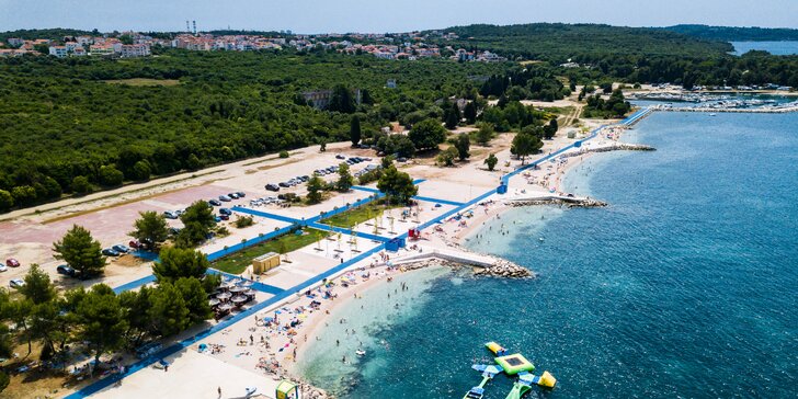 Chorvatská Pula: apartmán či studio přímo u moře, snídaně, možnost wellness