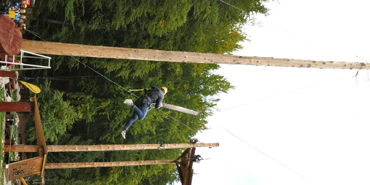 Adrenalinové zážitky v Yellow pointu: bungee trampolína, zip line a obří houpačka