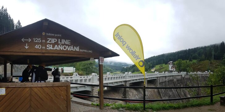 Adrenalinové zážitky v Yellow pointu: bungee trampolína, zip line a obří houpačka
