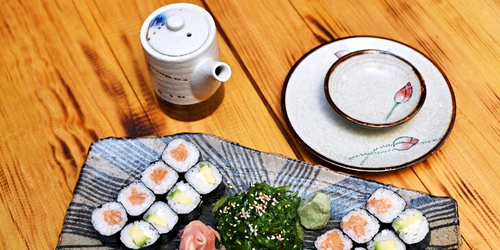 30% sleva na celý sortiment restaurace Sushi DuHa: sójové boby, závitky, plátky tuňáka i smažené taštičky