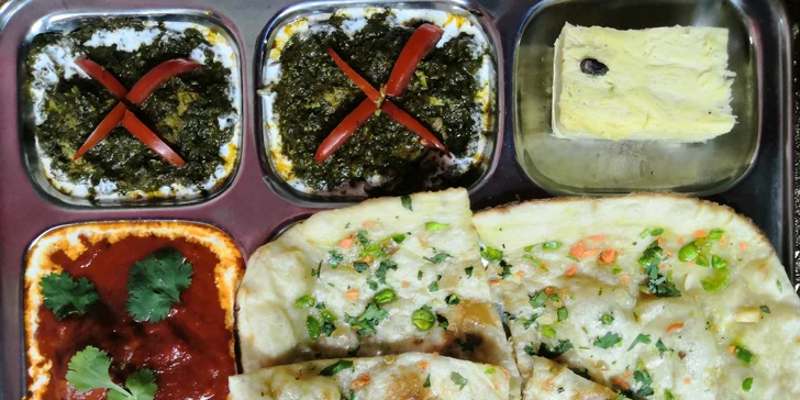 Přehlídka indických dobrot: 2 různá menu s jehněčím i kuřecím masem, dezertem a přílohami