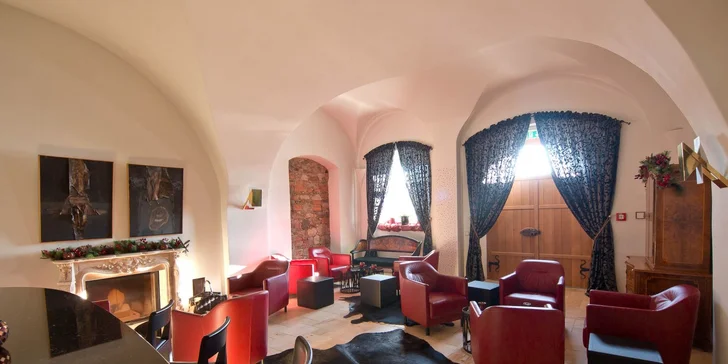 Luxusní pobyt v 5* polském hotelu Pałac Pakoszów: jídlo, neomezený vstup do spa a fitness