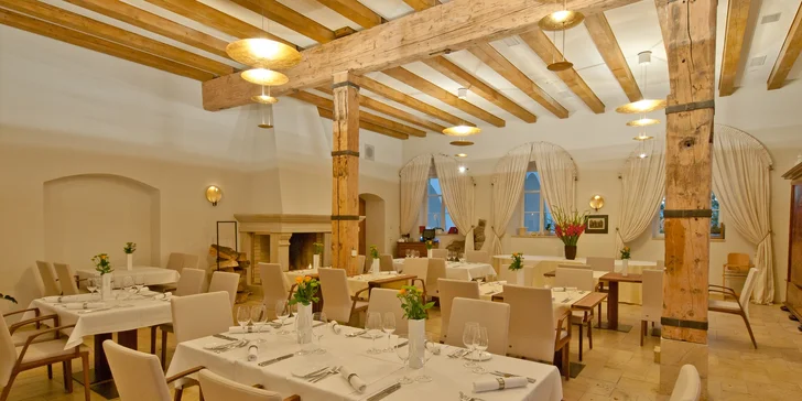 Luxusní pobyt v 5* polském hotelu Pałac Pakoszów: jídlo, neomezený vstup do spa a fitness
